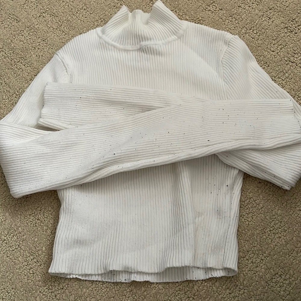 H &M White/Cream Knitted Cropped Mock Neck Sweater